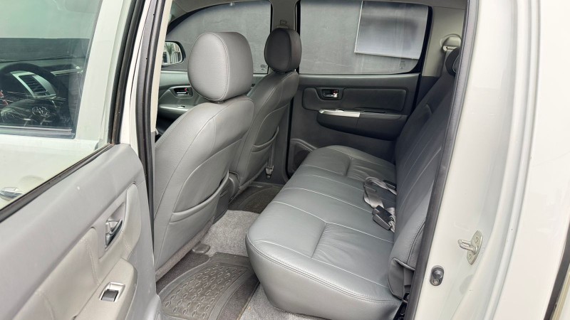 TOYOTA HILUX 2.7 SRV CD 4X4 /2014 IDEAL VEÍCULOS LAJEADO / Carros no Vale