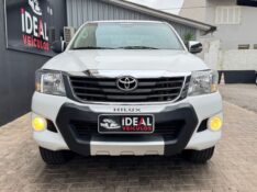 TOYOTA HILUX 2.7 SRV CD 4X4 /2014 IDEAL VEÍCULOS LAJEADO / Carros no Vale