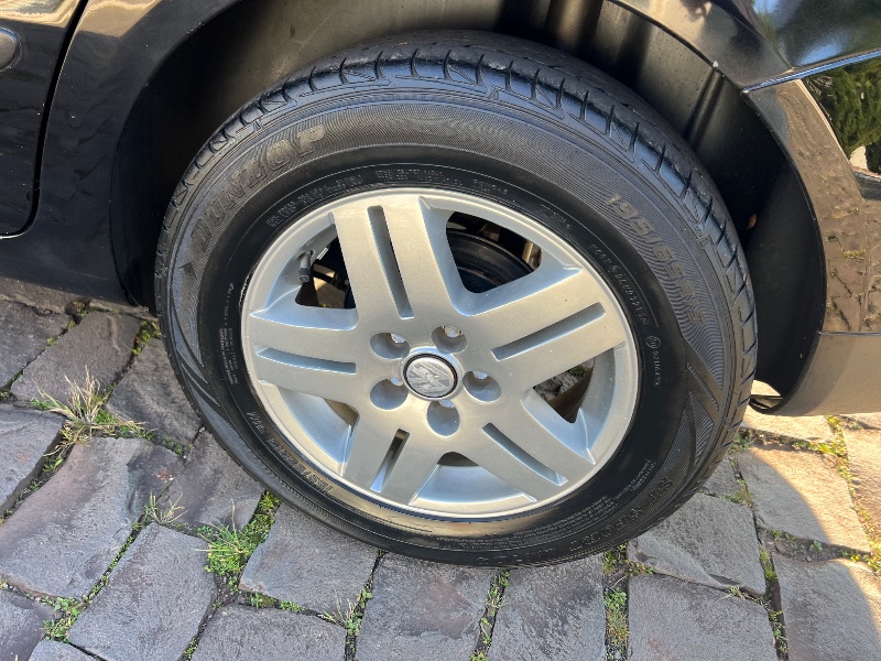 VOLKSWAGEN SPACEFOX 1.6 - 2009