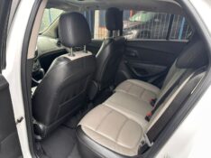 CHEVROLET TRACKER LTZ 1.8 ECOTEC 2014/2014 MENEGHINI VEÍCULOS ARROIO DO MEIO / Carros no Vale