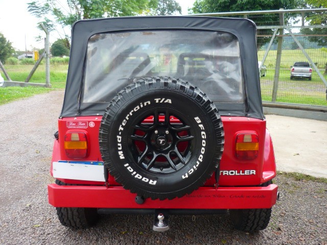 TROLLER RF-SPORT 2.0MI 2000/2000 PREMIUM AUTOMÓVEIS ARROIO DO MEIO / Carros no Vale