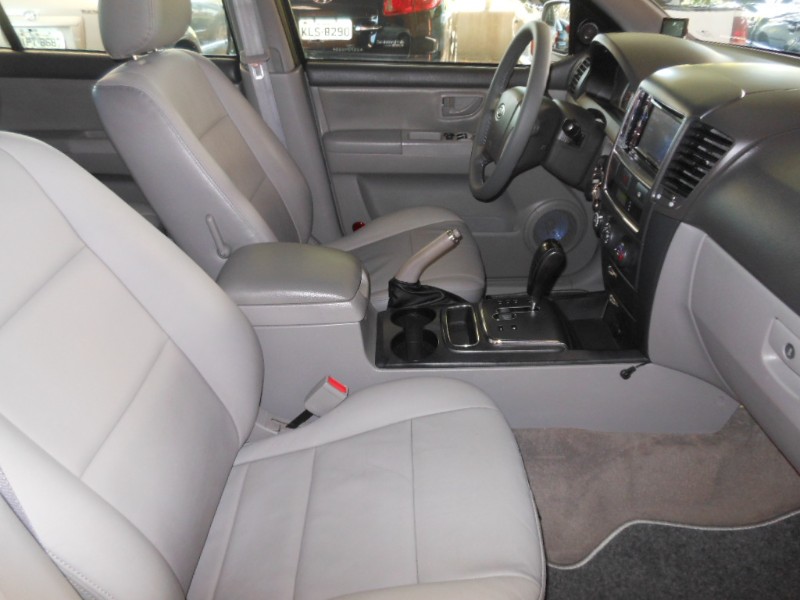 KIA SORENTO 2.5 EX 4X4 16V TURBO INTERCOOLER DIESEL 4P AUTOMÁTICO 2007/2008 PREMIUM AUTOMÓVEIS ARROIO DO MEIO / Carros no Vale