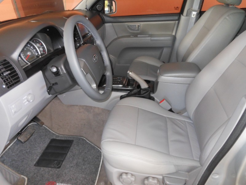 KIA SORENTO 2.5 EX 4X4 16V TURBO INTERCOOLER DIESEL 4P AUTOMÁTICO 2007/2008 PREMIUM AUTOMÓVEIS ARROIO DO MEIO / Carros no Vale