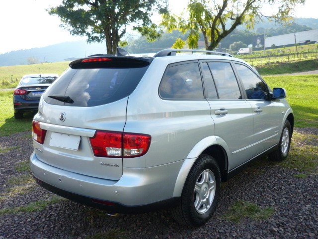 SSANGYONG KIRON M200 XDI 2010/2010 PREMIUM AUTOMÓVEIS ARROIO DO MEIO / Carros no Vale