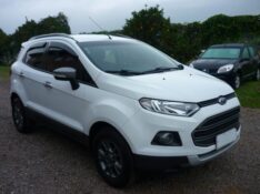 FORD ECOSPORT 1.6 FREESTYLE 2014/2015 PREMIUM AUTOMÓVEIS ARROIO DO MEIO / Carros no Vale