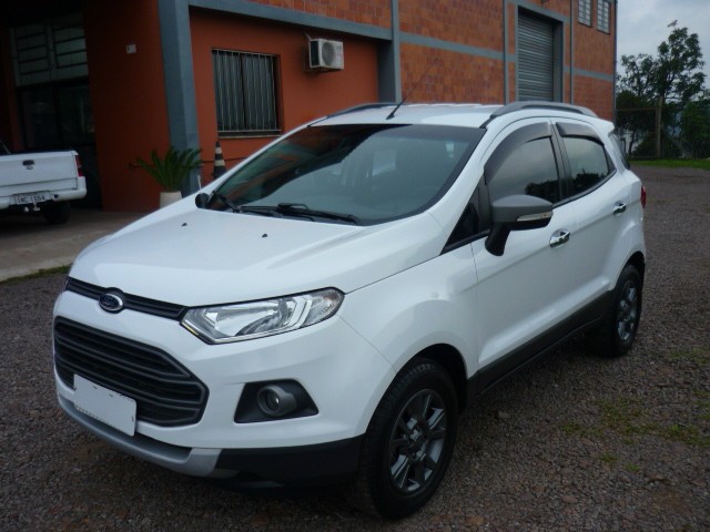 FORD ECOSPORT 1.6 FREESTYLE 2014/2015 PREMIUM AUTOMÓVEIS ARROIO DO MEIO / Carros no Vale