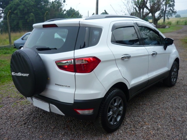 FORD ECOSPORT 1.6 FREESTYLE 2014/2015 PREMIUM AUTOMÓVEIS ARROIO DO MEIO / Carros no Vale