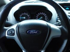 FORD ECOSPORT 1.6 FREESTYLE 2014/2015 PREMIUM AUTOMÓVEIS ARROIO DO MEIO / Carros no Vale
