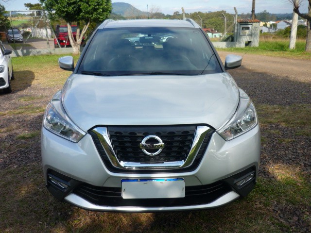 NISSAN KICKS 1.6 16V FLEX SV 4P XTRONIC 2017/2018 PREMIUM AUTOMÓVEIS ARROIO DO MEIO / Carros no Vale