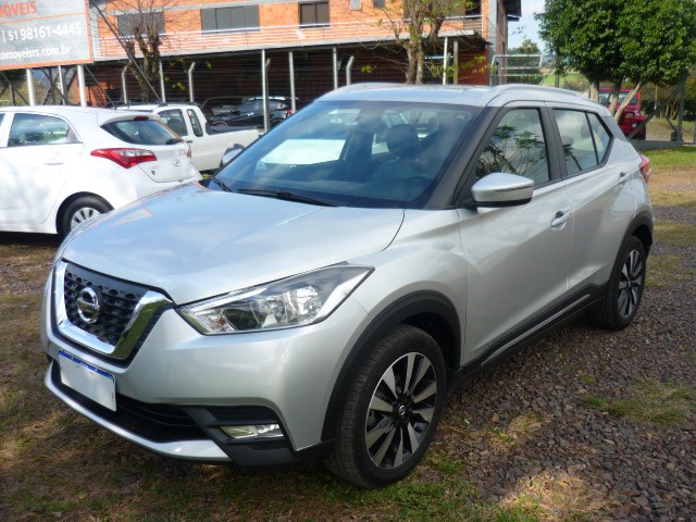 NISSAN KICKS 1.6 16V FLEX SV 4P XTRONIC 2017/2018 PREMIUM AUTOMÓVEIS ARROIO DO MEIO / Carros no Vale