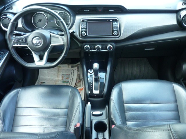 NISSAN KICKS 1.6 16V FLEX SV 4P XTRONIC 2017/2018 PREMIUM AUTOMÓVEIS ARROIO DO MEIO / Carros no Vale