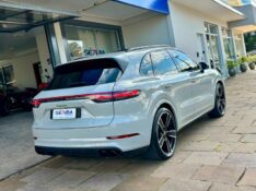PORSCHE CAYENNE 3.0 V6 E-HYBRID PLATINUM EDITION AWD TIPTRONIC S 2022/2023 SÉTIMA VEÍCULOS GUAPORÉ / Carros no Vale