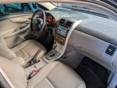 TOYOTA COROLLA XEI 2.0 FLEX 16V AUT. 2011/2012 RICARDO VEÍCULOS TEUTÔNIA / Carros no Vale