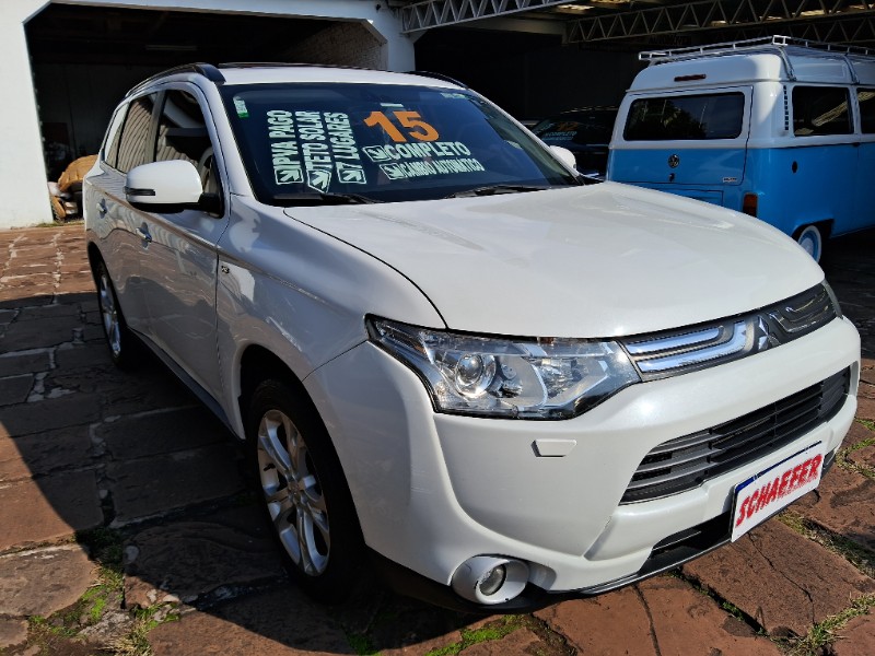 MITSUBISHI OUTLANDER 3.0 GT 4X4 V6 24V 2014/2015 SCHAEFER AUTOMÓVEIS TEUTÔNIA / Carros no Vale