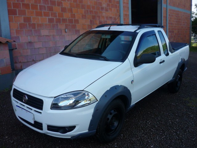 FIAT STRADA 1.4 MPI WORKING CE 8V 2013/2013 PREMIUM AUTOMÓVEIS ARROIO DO MEIO / Carros no Vale