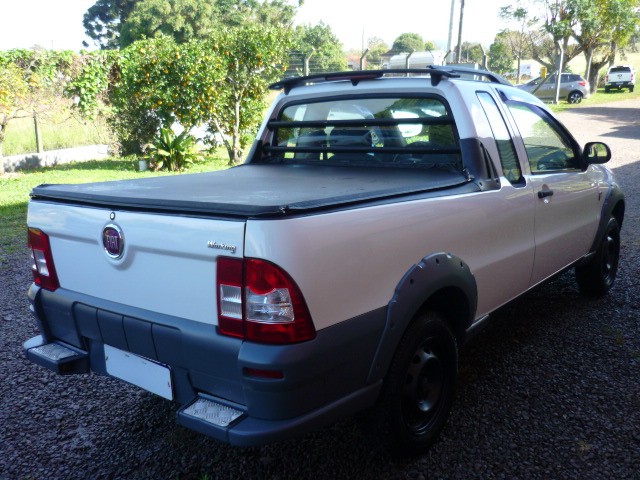 FIAT STRADA 1.4 MPI WORKING CE 8V 2013/2013 PREMIUM AUTOMÓVEIS ARROIO DO MEIO / Carros no Vale