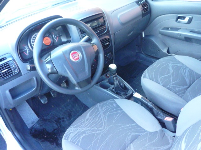 FIAT STRADA 1.4 MPI WORKING CE 8V 2013/2013 PREMIUM AUTOMÓVEIS ARROIO DO MEIO / Carros no Vale