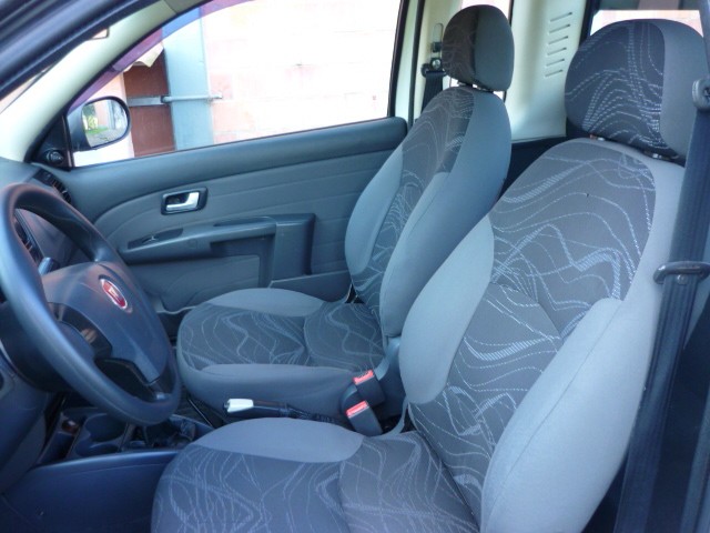 FIAT STRADA 1.4 MPI WORKING CE 8V 2013/2013 PREMIUM AUTOMÓVEIS ARROIO DO MEIO / Carros no Vale