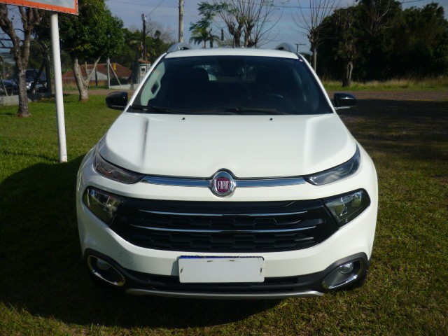 FIAT TORO 2.0 16V TURBO VOLCANO 4WD AT9 2019/2019 PREMIUM AUTOMÓVEIS ARROIO DO MEIO / Carros no Vale