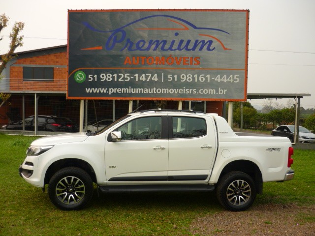 CHEVROLET S10 2.8 CTDI CD HIGH COUNTRY 4WD (AUT) 2017/2018 PREMIUM AUTOMÓVEIS ARROIO DO MEIO / Carros no Vale