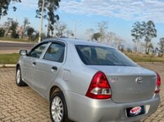 TOYOTA ETIOS 1.5 X SEDAN 16V FLEX 4P MANUAL 2013/2013 NEURI VEÍCULOS LAJEADO / Carros no Vale
