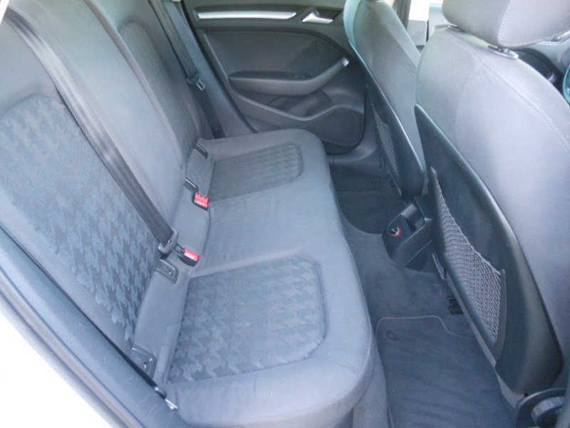 AUDI A3 1.4 TFSI SEDAN ATTRACTION 16V S-TRONIC 2014/2015 PREMIUM AUTOMÓVEIS ARROIO DO MEIO / Carros no Vale