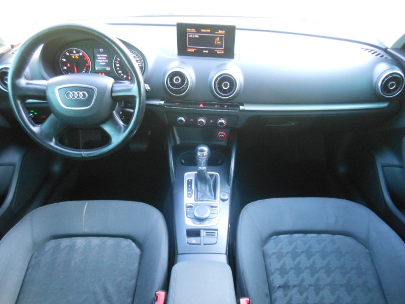 AUDI A3 1.4 TFSI SEDAN ATTRACTION 16V S-TRONIC 2014/2015 PREMIUM AUTOMÓVEIS ARROIO DO MEIO / Carros no Vale