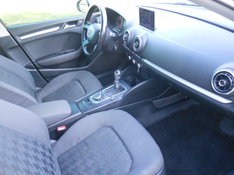 AUDI A3 1.4 TFSI SEDAN ATTRACTION 16V S-TRONIC 2014/2015 PREMIUM AUTOMÓVEIS ARROIO DO MEIO / Carros no Vale