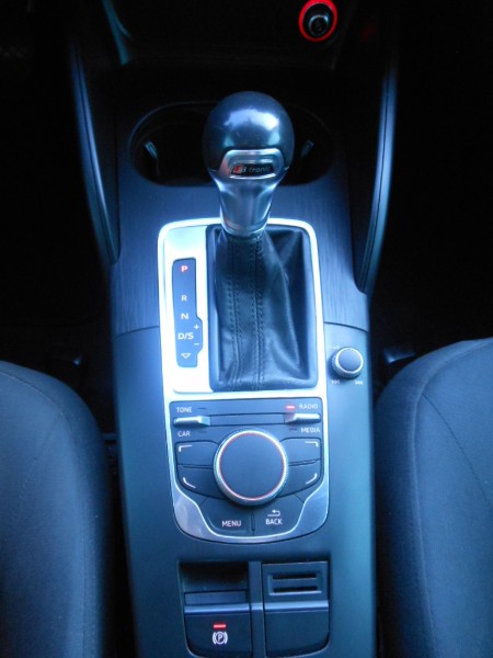 AUDI A3 1.4 TFSI SEDAN ATTRACTION 16V S-TRONIC 2014/2015 PREMIUM AUTOMÓVEIS ARROIO DO MEIO / Carros no Vale