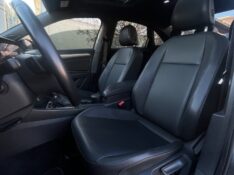 VOLKSWAGEN JETTA 1.4 R-LINE 250 16V TSI FLEX 4P AUTOMÁTICO 2019/2019 BOSCO AUTOMÓVEIS GUAPORÉ / Carros no Vale