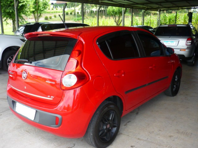 FIAT PALIO 1.6 MPI ESSENCE 16V AUTOMATIZADO 2014/2014 PREMIUM AUTOMÓVEIS ARROIO DO MEIO / Carros no Vale