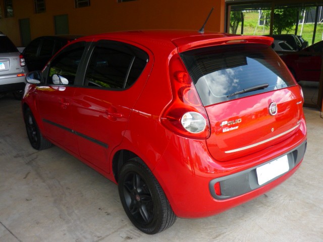 FIAT PALIO 1.6 MPI ESSENCE 16V AUTOMATIZADO 2014/2014 PREMIUM AUTOMÓVEIS ARROIO DO MEIO / Carros no Vale