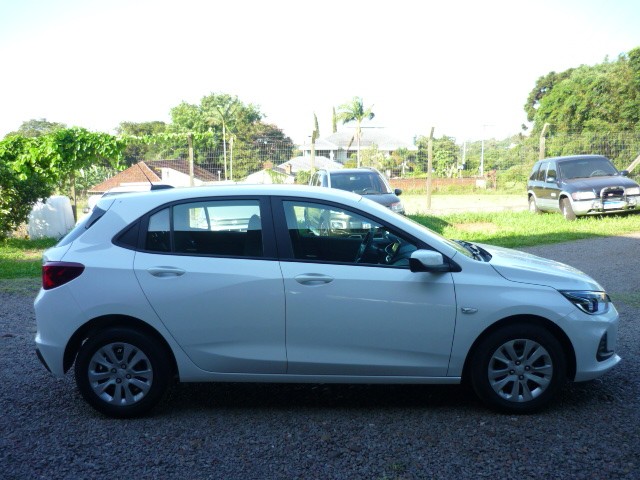 CHEVROLET ONIX 1.0 LT 2023/2023 PREMIUM AUTOMÓVEIS ARROIO DO MEIO / Carros no Vale