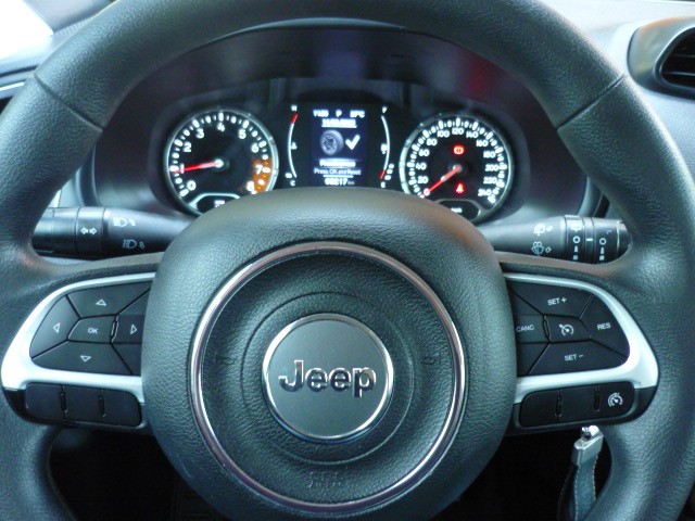 JEEP RENEGADE 1.8 16V FLEX 4P AUTOMÁTICO 2021/2021 PREMIUM AUTOMÓVEIS ARROIO DO MEIO / Carros no Vale