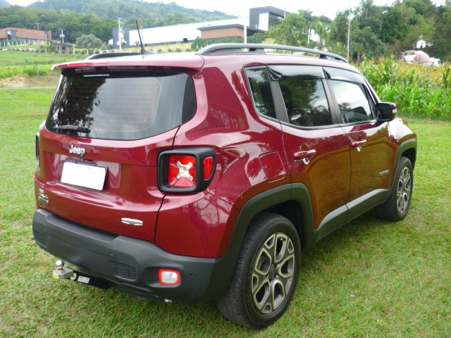 JEEP RENEGADE 2.0 16V TURBO DIESEL LONGITUDE 4P 4X4 AUTOMÁTICO 2017/2018 PREMIUM AUTOMÓVEIS ARROIO DO MEIO / Carros no Vale