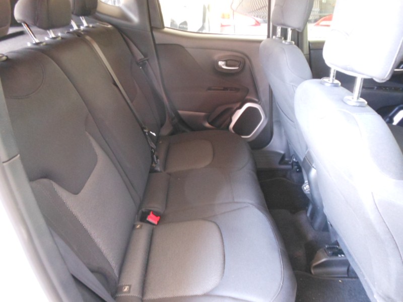 JEEP RENEGADE 1.8 16V FLEX SPORT 4P AUTOMÁTICO 2019/2019 PREMIUM AUTOMÓVEIS ARROIO DO MEIO / Carros no Vale