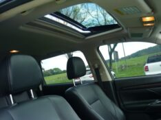 MITSUBISHI OUTLANDER 3.0 GT 4X4 V6 24V GASOLINA 4P AUTOMÁTICO 2016/2017 PREMIUM AUTOMÓVEIS ARROIO DO MEIO / Carros no Vale