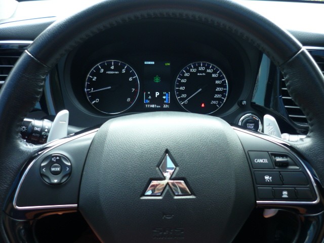 MITSUBISHI OUTLANDER 3.0 GT 4X4 V6 24V GASOLINA 4P AUTOMÁTICO 2016/2017 PREMIUM AUTOMÓVEIS ARROIO DO MEIO / Carros no Vale