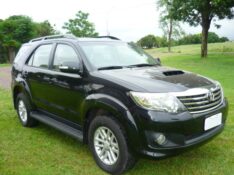 TOYOTA HILUX SW4 3.0 SRV 4X4 16V TURBO INTERCOOLER DIESEL 4P AUT 2015/2015 PREMIUM AUTOMÓVEIS ARROIO DO MEIO / Carros no Vale