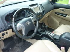 TOYOTA HILUX SW4 3.0 SRV 4X4 16V TURBO INTERCOOLER DIESEL 4P AUT 2015/2015 PREMIUM AUTOMÓVEIS ARROIO DO MEIO / Carros no Vale