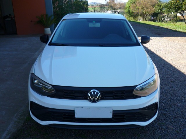 VOLKSWAGEN POLO 1.0 MPI TRACK MANUAL 2023/2024 PREMIUM AUTOMÓVEIS ARROIO DO MEIO / Carros no Vale