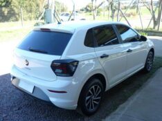 VOLKSWAGEN POLO 1.0 MPI TRACK MANUAL 2023/2024 PREMIUM AUTOMÓVEIS ARROIO DO MEIO / Carros no Vale