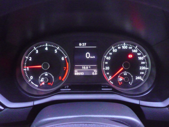 VOLKSWAGEN SAVEIRO 1.6 TRENDLINE CS 2017/2018 PREMIUM AUTOMÓVEIS ARROIO DO MEIO / Carros no Vale