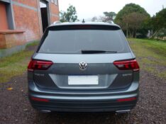 VOLKSWAGEN TIGUAN 1.4 TSI ALLSPACE 250 COMFORTLINE 2019/2019 PREMIUM AUTOMÓVEIS ARROIO DO MEIO / Carros no Vale