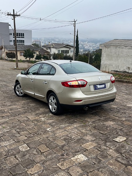 RENAULT FLUENCE 2.0 DYNAMIQUE 16V FLEX 4P AUTOMÁTICO 2014/2014 BOSCO AUTOMÓVEIS GUAPORÉ / Carros no Vale