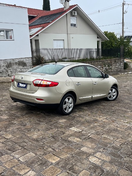 RENAULT FLUENCE 2.0 DYNAMIQUE 16V FLEX 4P AUTOMÁTICO 2014/2014 BOSCO AUTOMÓVEIS GUAPORÉ / Carros no Vale