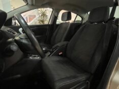 RENAULT FLUENCE 2.0 DYNAMIQUE 16V FLEX 4P AUTOMÁTICO 2014/2014 BOSCO AUTOMÓVEIS GUAPORÉ / Carros no Vale
