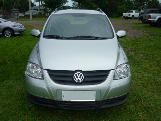 VOLKSWAGEN SPACEFOX 1.6 MI ROUTE 8V 2010/2010 PREMIUM AUTOMÓVEIS ARROIO DO MEIO / Carros no Vale