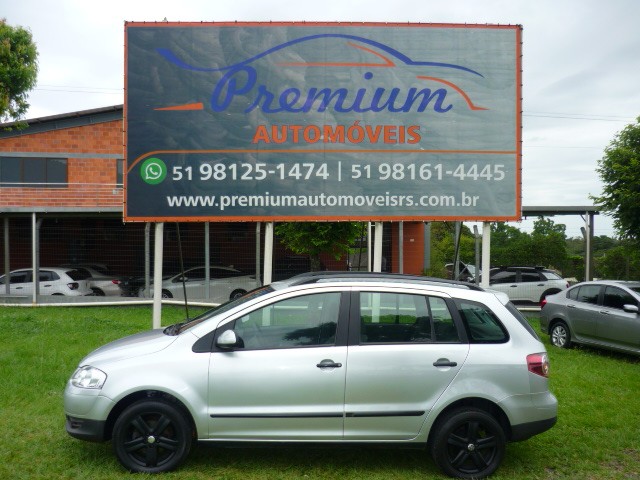 VOLKSWAGEN SPACEFOX 1.6 MI ROUTE 8V 2010/2010 PREMIUM AUTOMÓVEIS ARROIO DO MEIO / Carros no Vale