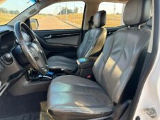CHEVROLET S10 LTZ /2016 RT 811 VEÍCULOS ARROIO DO MEIO / Carros no Vale